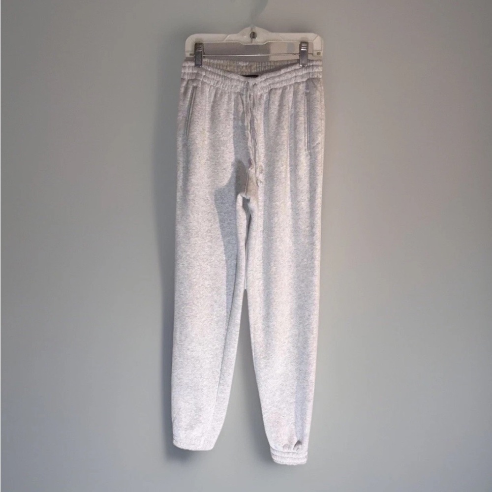 NEW Brandy Melville fleece fitted sweatpants joggers vintage light gray